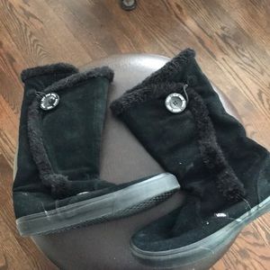 Vans Shoes - Vans suede black boots Vans Shoes - Vans suede black boots